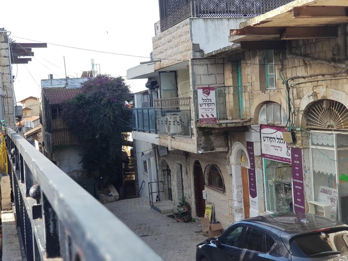 דירת נופש בוטיק - נוף לרבי שמעון Apartamento Safed Exterior foto